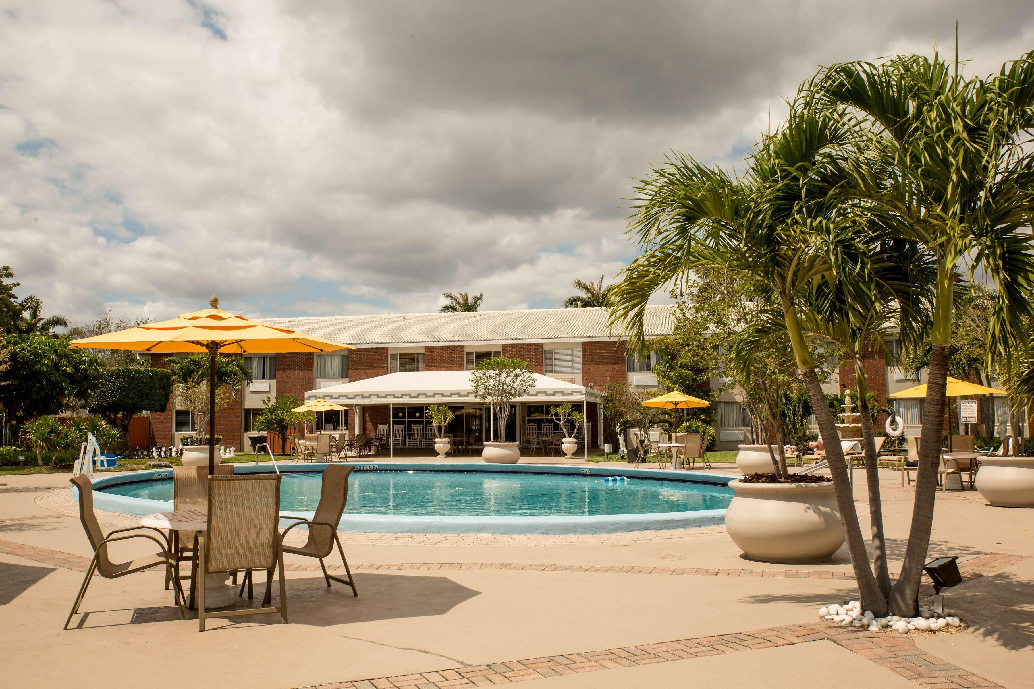 Best Western Palm Beach Lakes West Palm Beach Exterior foto